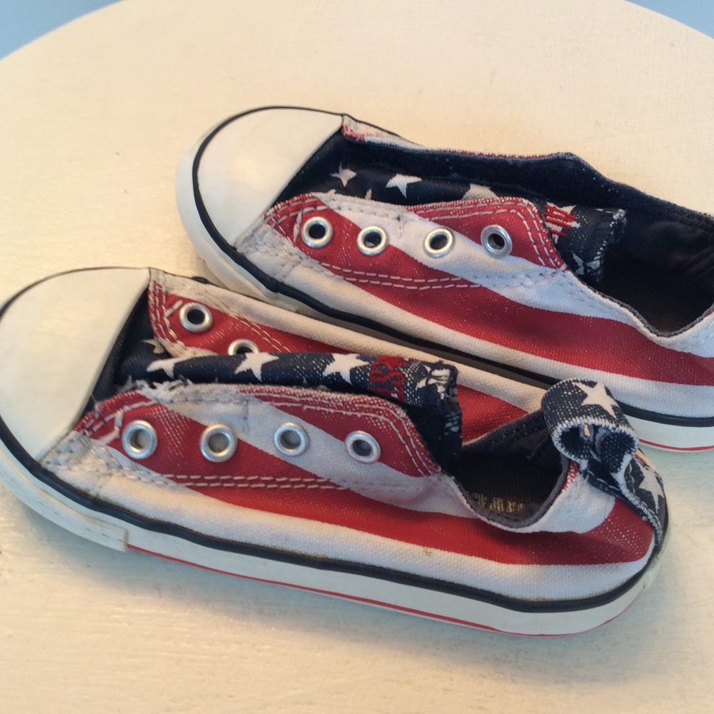 Red white & blue Converse All Star size 9.